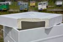 Load image into Gallery viewer, Anel 10-frame Insulated Polypropylene SINGLE Hive Kit